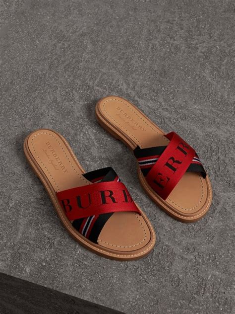 Burberry slippers women